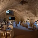 Massimago Wine Tower 4*