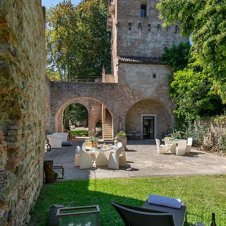 Massimago Wine Tower بادوفا