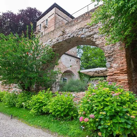 Massimago Wine Tower Guest house *