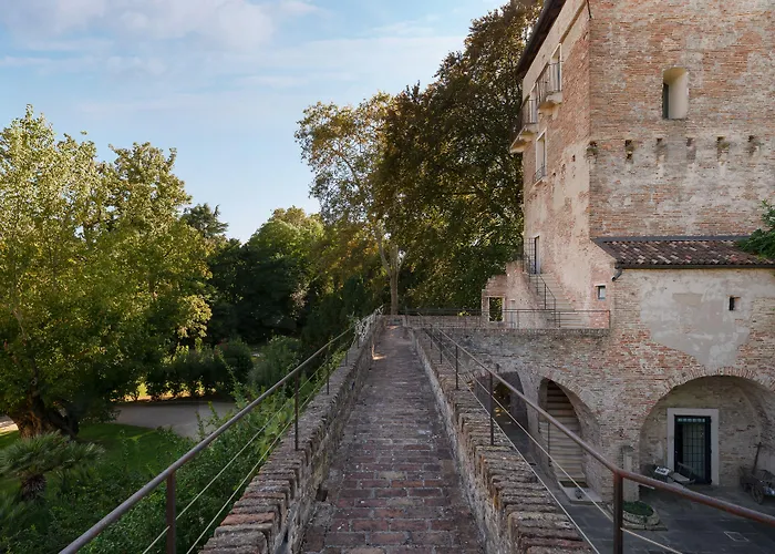 Massimago Wine Tower Affittacamere 4*